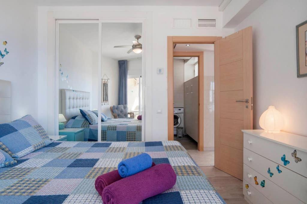 021 - Wonderful Beachfront Apartment With Stunning Sea Views Benalmádena Esterno foto